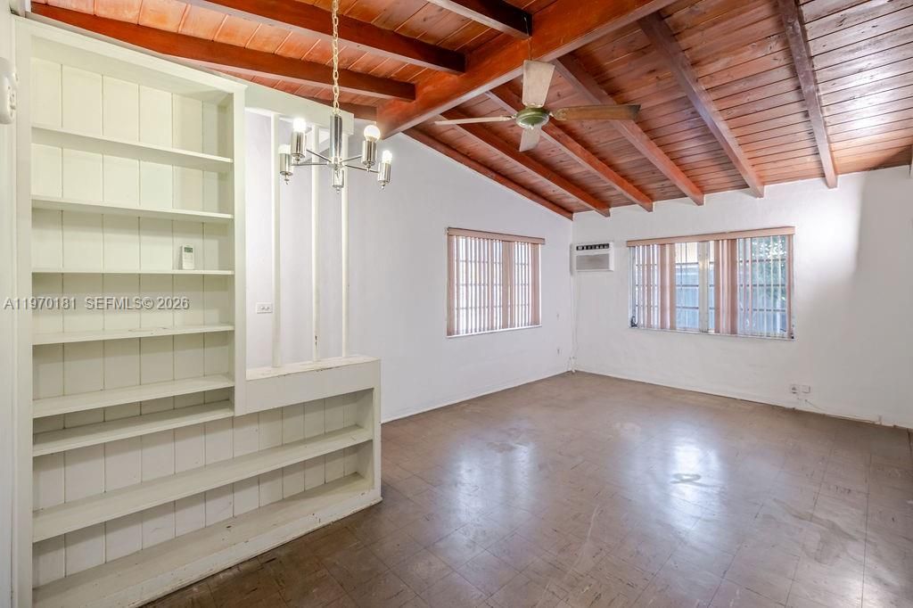 670 SE 1st St , Hialeah, FL 33010 Photo