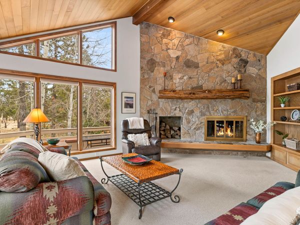 17902 Catkin Lane, Unit 9, Sunriver, OR 97707
