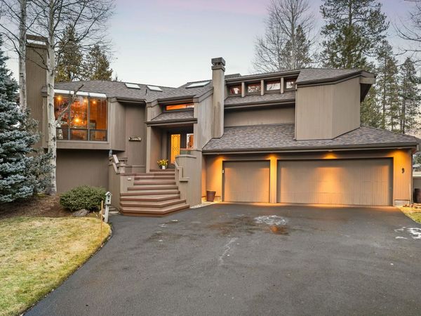 17902 Catkin Lane, Unit 9, Sunriver, OR 97707