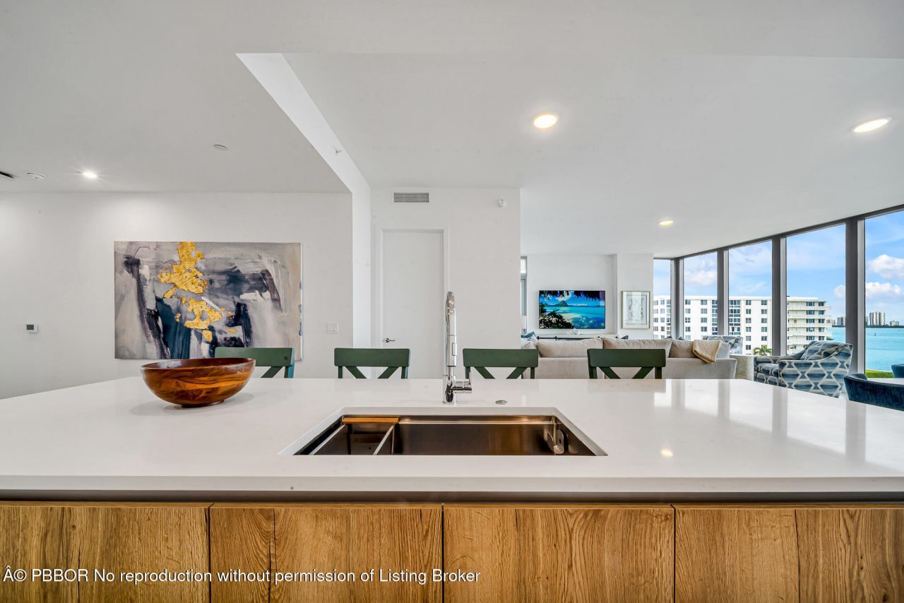 220 Lakeshore Drive, Unit 502, Lake Park, FL 33403 Photo