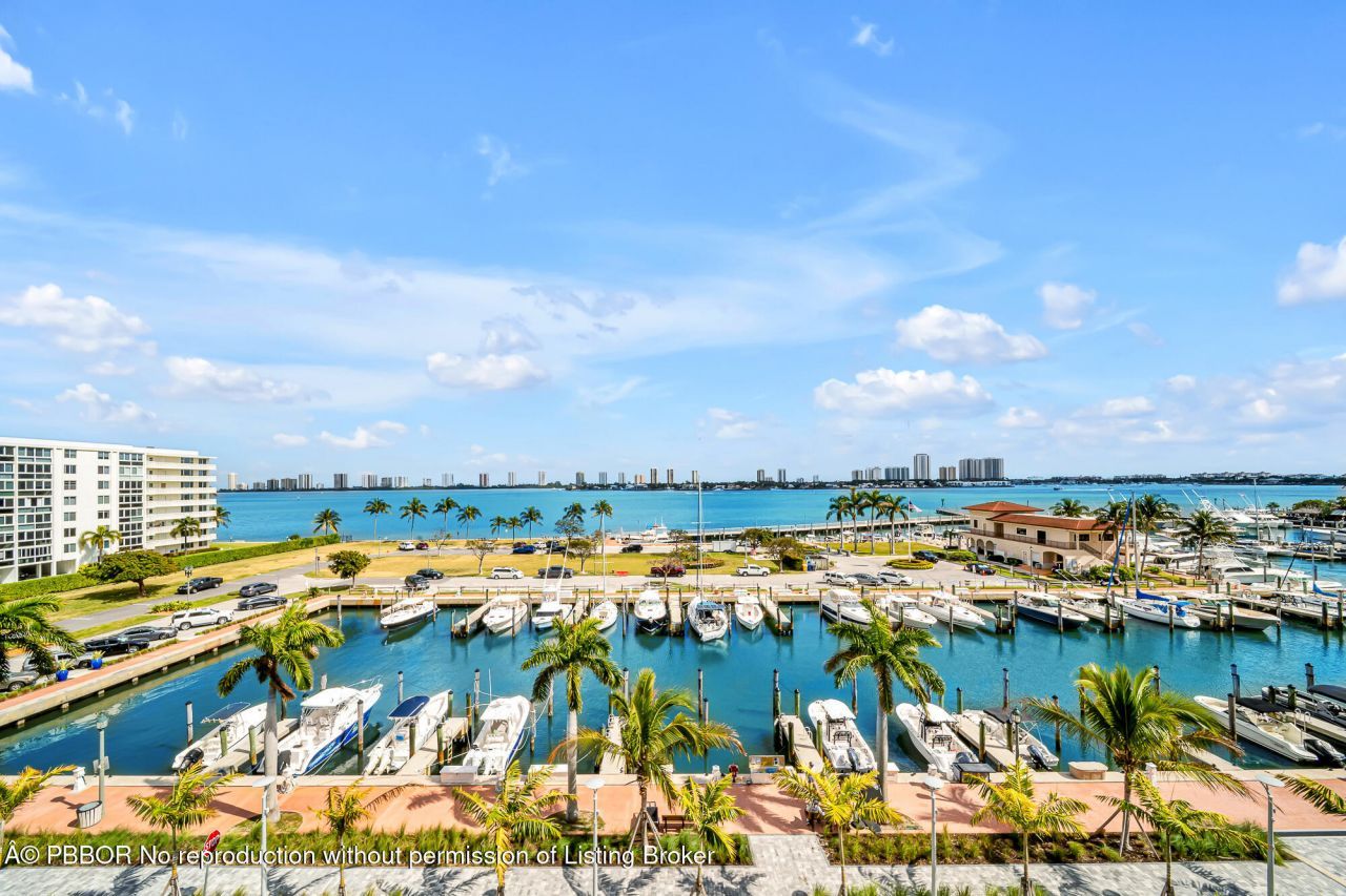 220 Lakeshore Drive, Unit 502, Lake Park, FL 33403 Photo