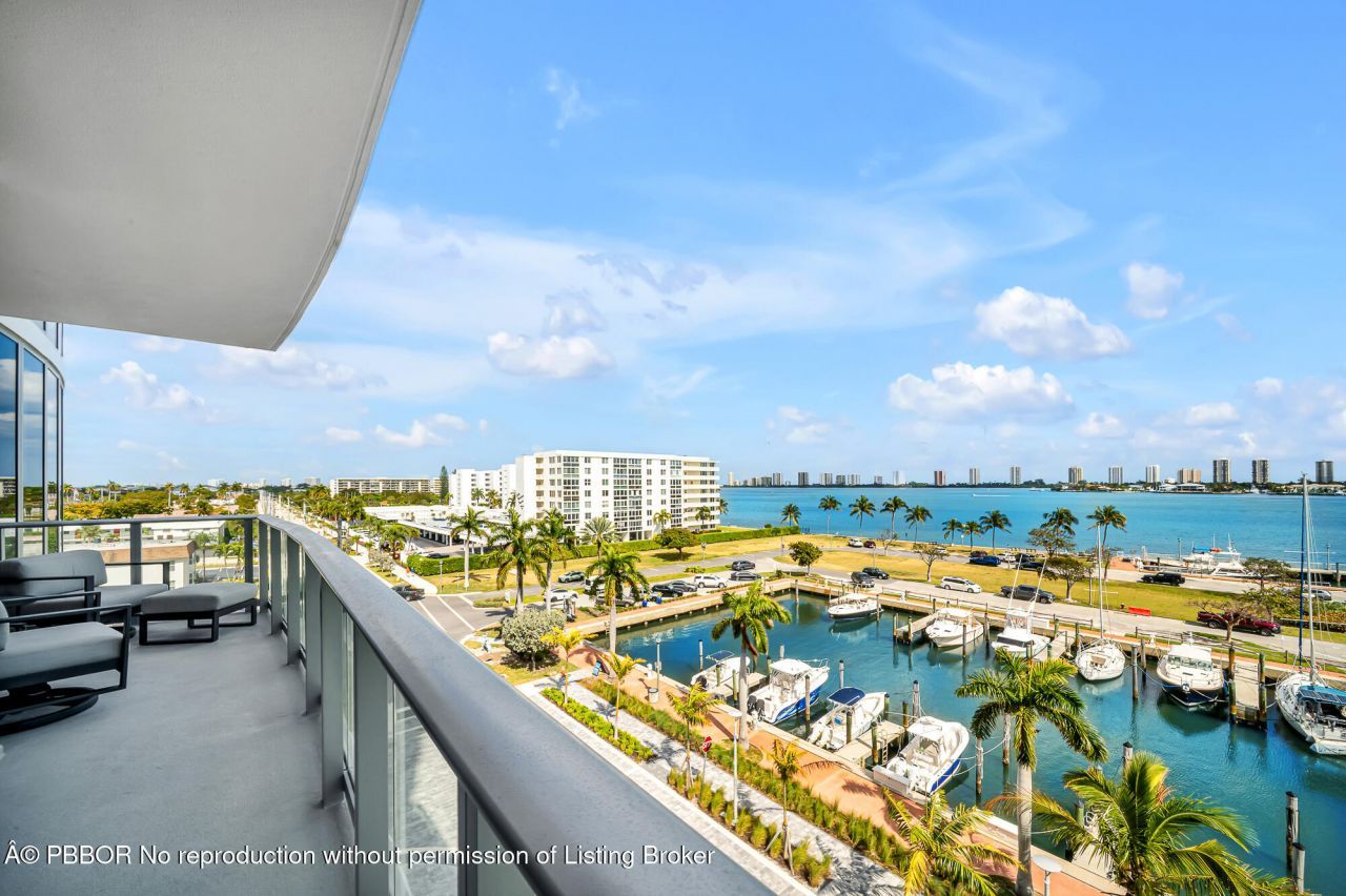 220 Lakeshore Drive, Unit 502, Lake Park, FL 33403 Photo