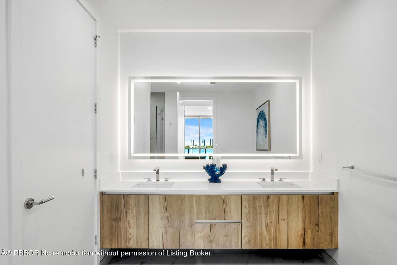 220 Lakeshore Drive, Unit 502, Lake Park, FL 33403 Photo