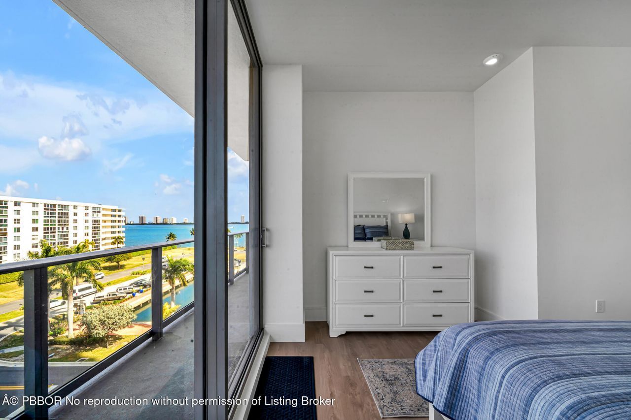 220 Lakeshore Drive, Unit 502, Lake Park, FL 33403 Photo