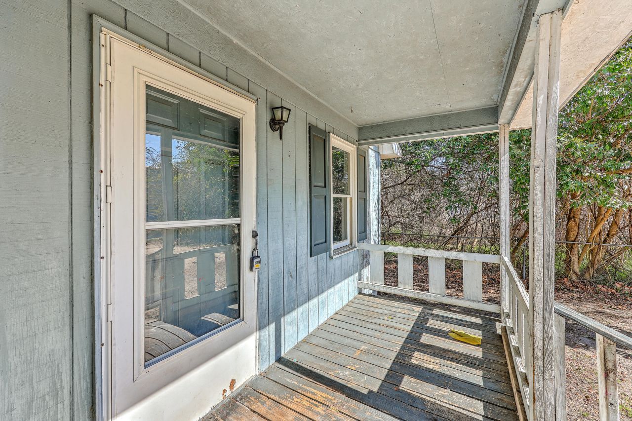 225 Reardon Street Photo 5