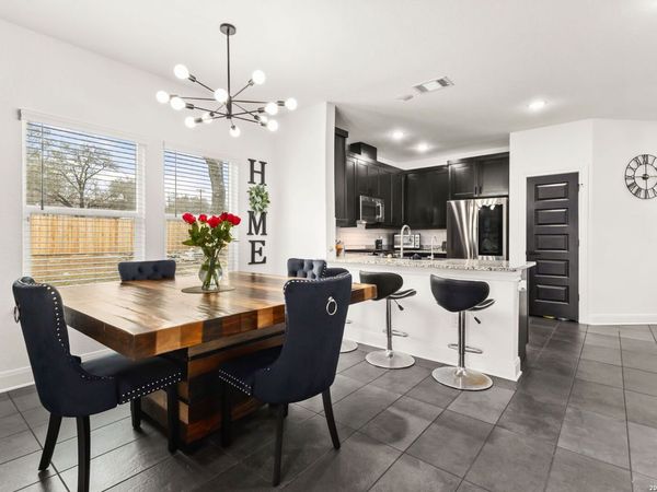 4230 Waterwood Pass, Elmendorf, TX 78112