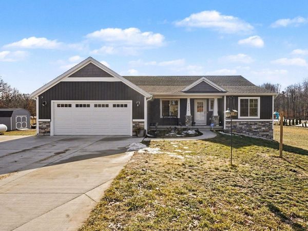 7450 19 Mile Road NE, Sand Lake, MI 49343