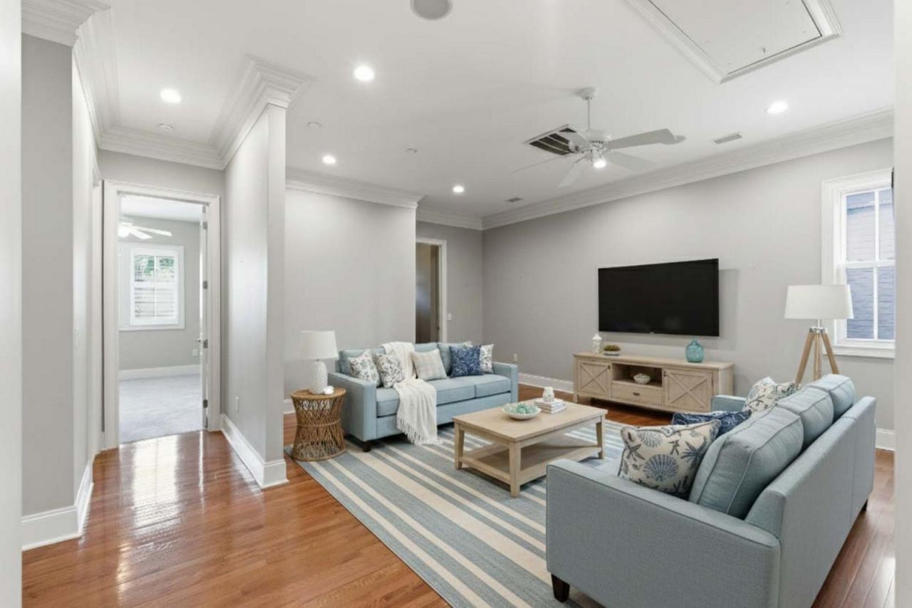 205 Delahow Street Photo 26