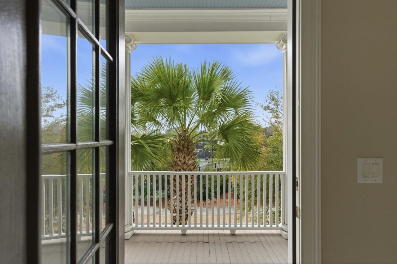 205 Delahow Street Photo 41