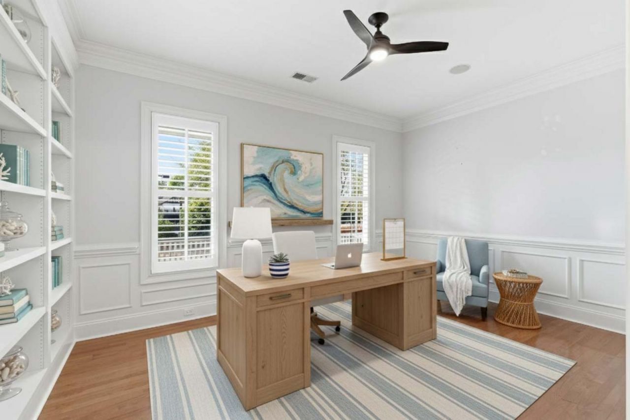 205 Delahow Street Photo 6