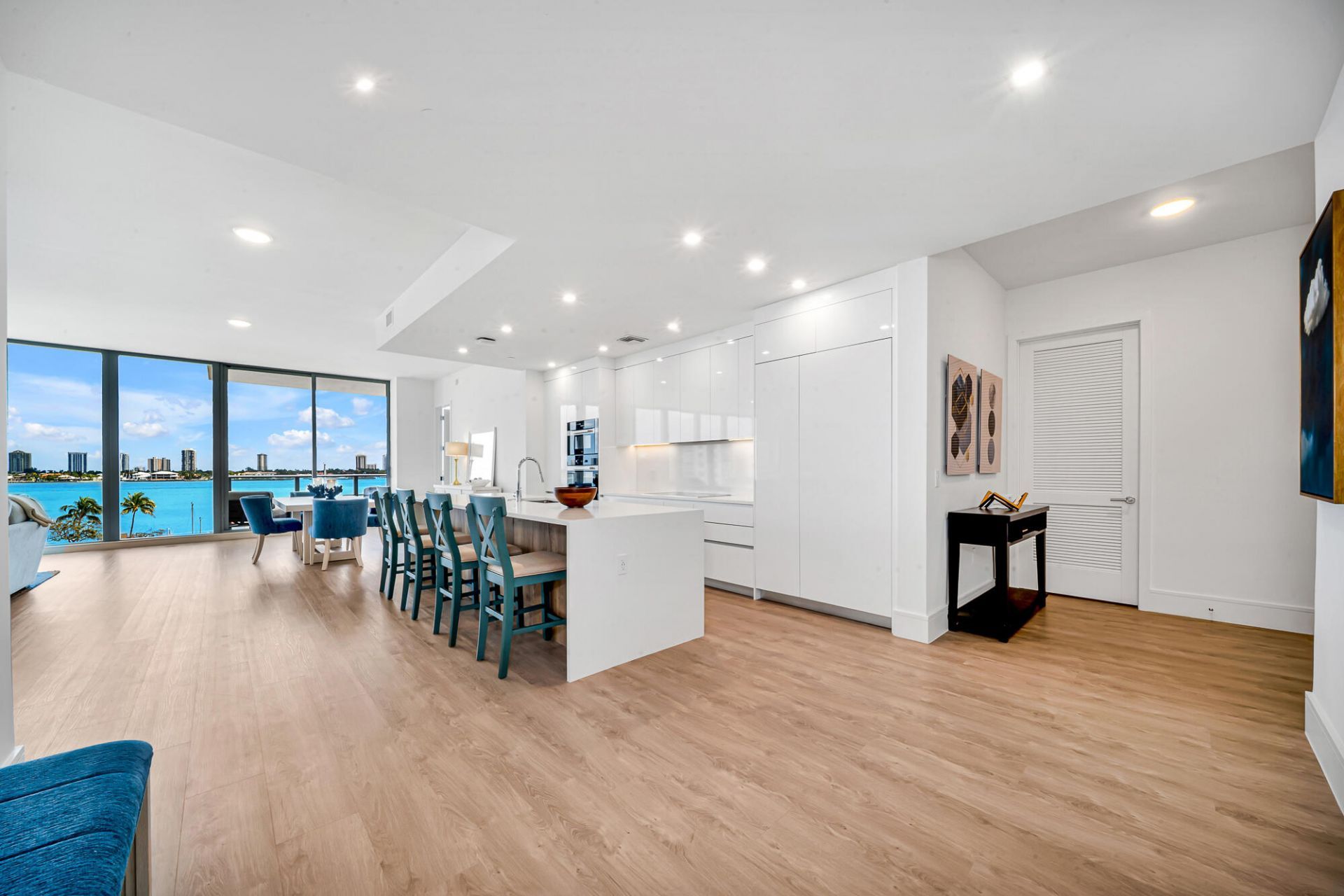 220 Lake Shore Drive, Unit 502, Lake Park, FL 33403 Photo