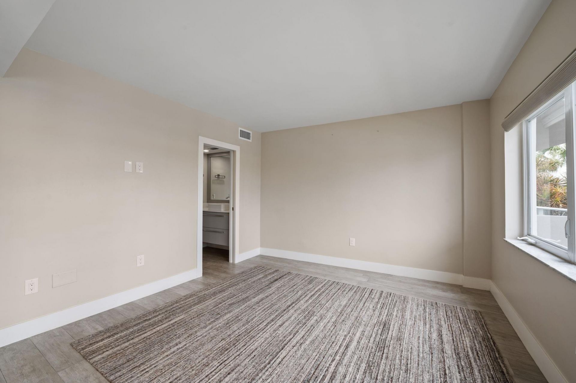 140 NE 28th Avenue, Unit 208, Pompano Beach, FL 33062 Photo