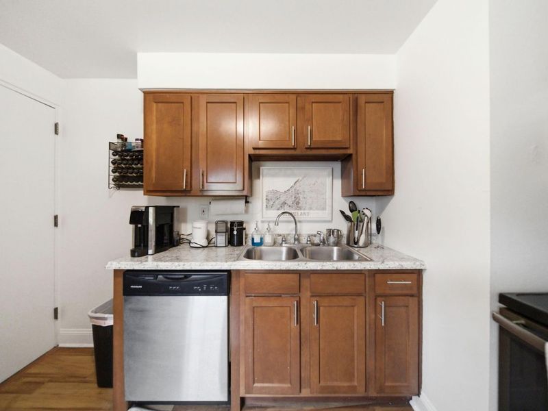 1109 Sells Avenue, Unit L, Columbus, OH 43212 Photo 10