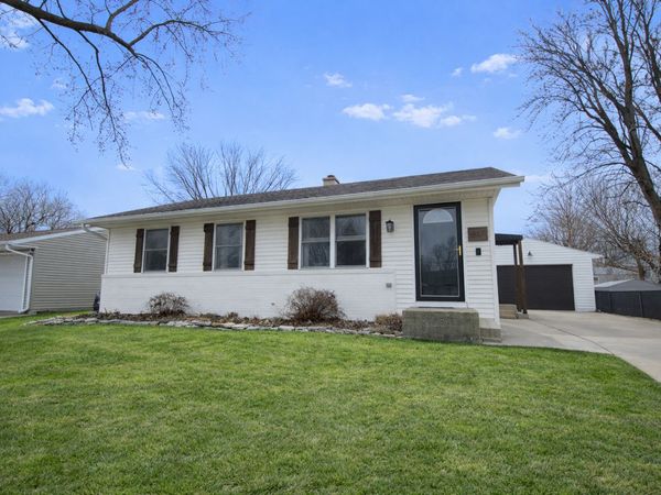 617 Orchard Street, Dixon, IL 61021