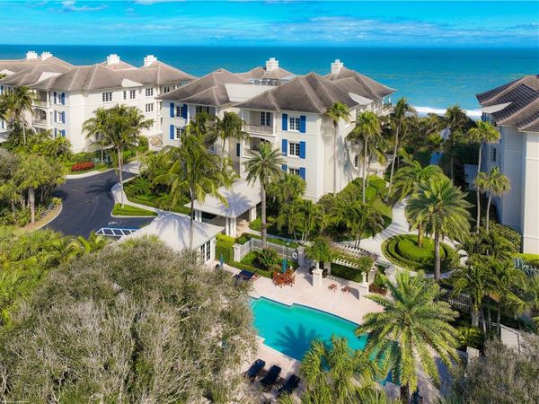 30 Beachside Drive, Unit 302, Vero Beach, FL 32963