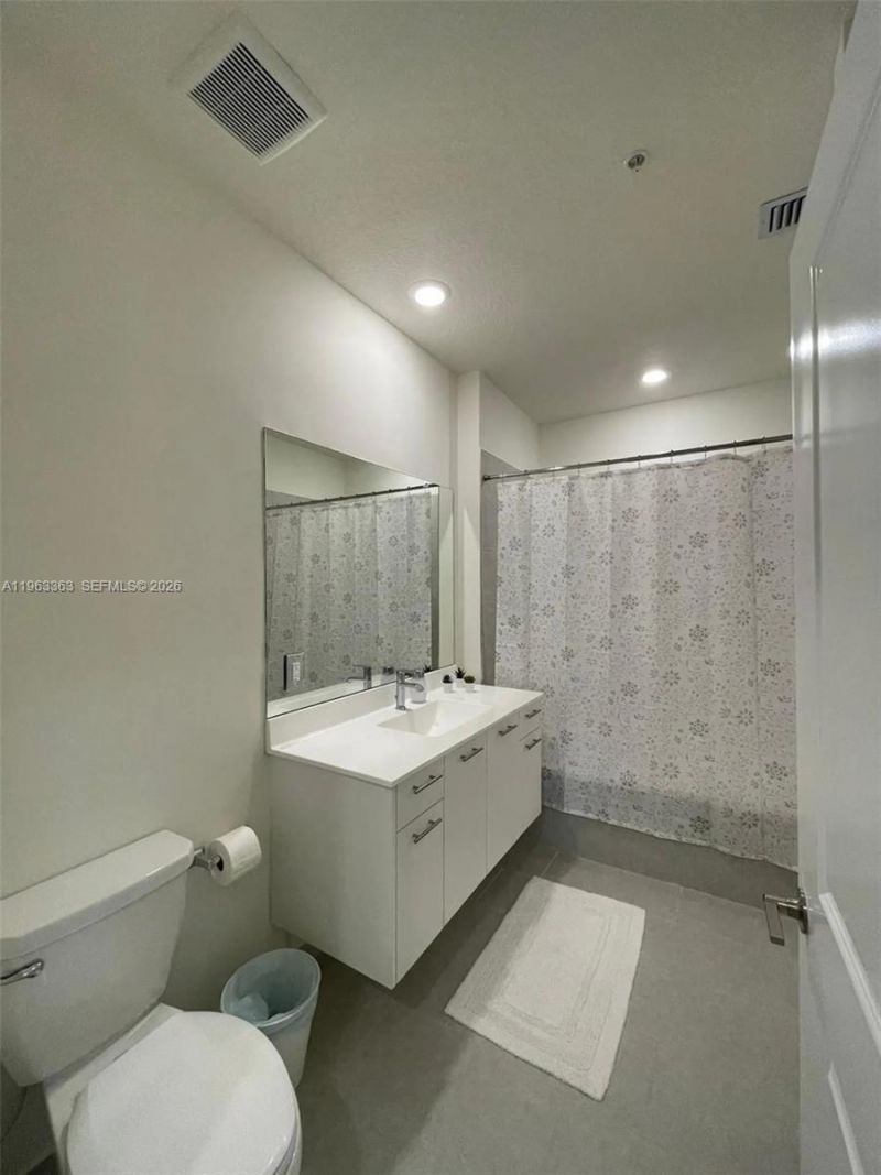 8167 NW 41st St, Unit E-402, Doral, FL 33166 Photo