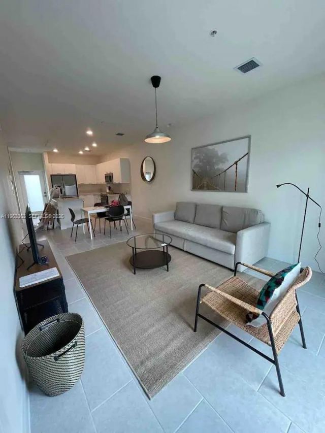 8167 NW 41st St, Unit E-402, Doral, FL 33166 Photo