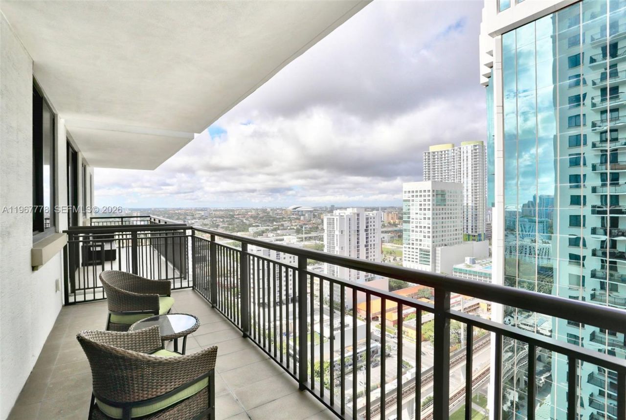 999 SW 1st Ave, Unit 2415, Miami, FL 33130 Photo