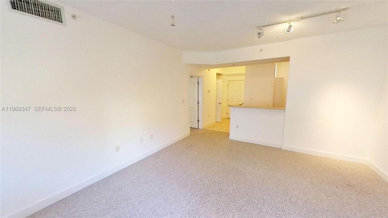 6001 SW 70th St , Unit 217, South Miami, FL 33143 Photo