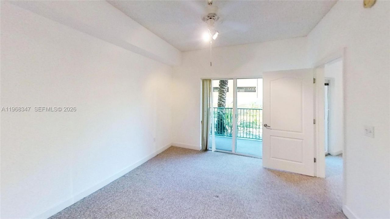 6001 SW 70th St , Unit 217, South Miami, FL 33143 Photo