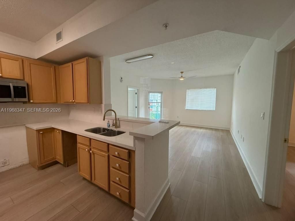 6001 SW 70th St, Unit 217, South Miami, FL 33143 Photo