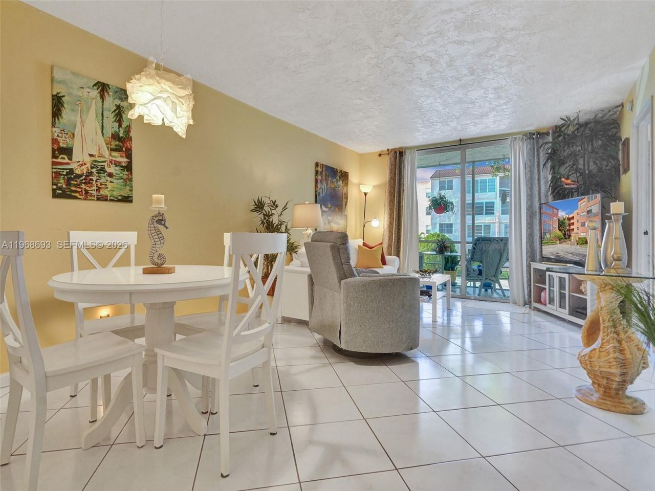 2861 Somerset Dr , Unit 211, Lauderdale Lakes, FL 33311 Photo