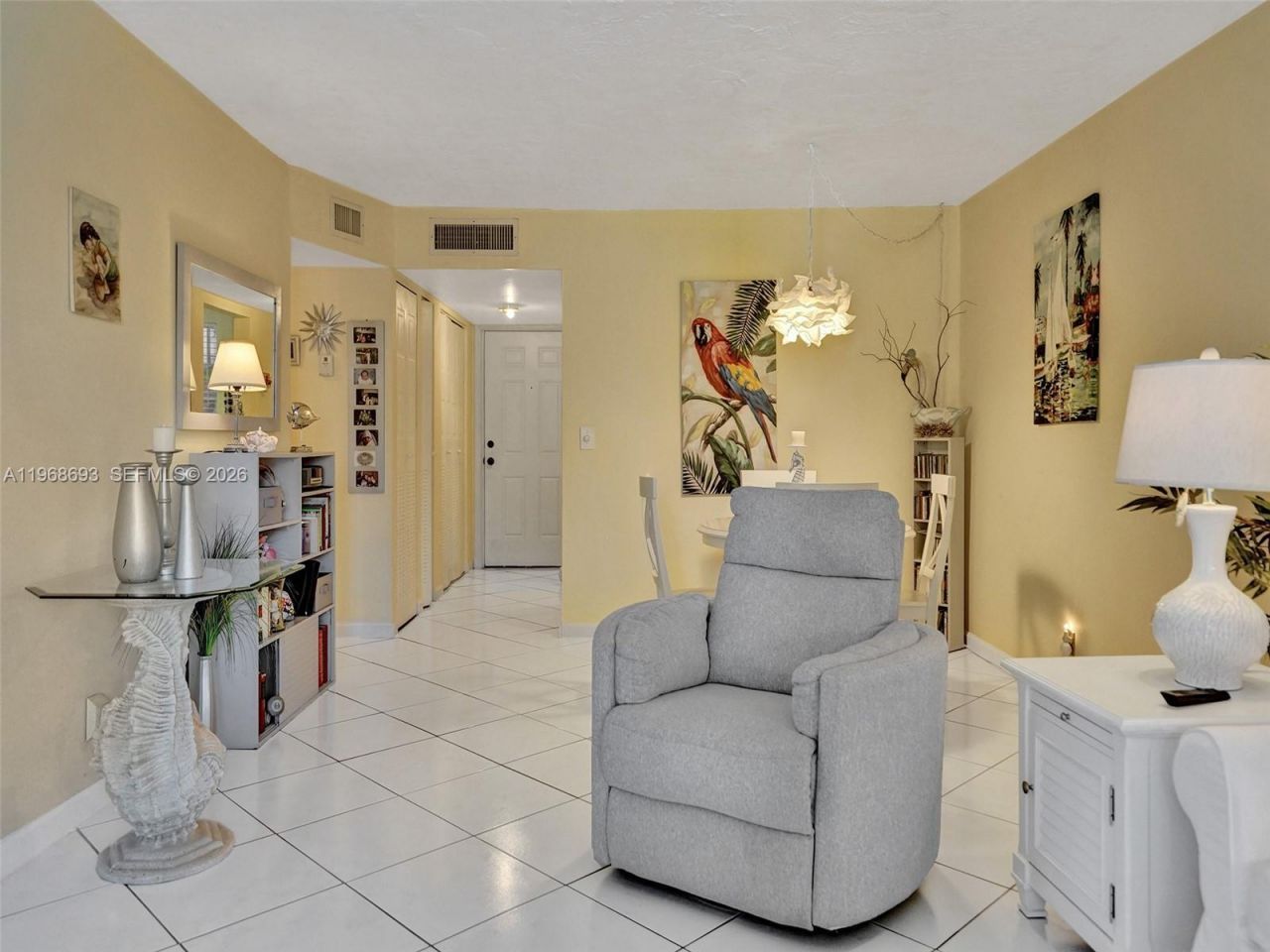 2861 Somerset Dr , Unit 211, Lauderdale Lakes, FL 33311 Photo
