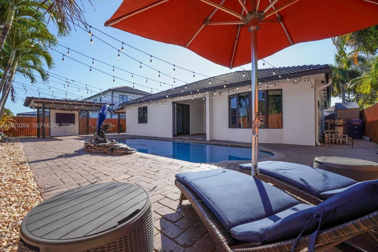 16401 NW 77th Pl, Miami Lakes, FL 33016 Photo