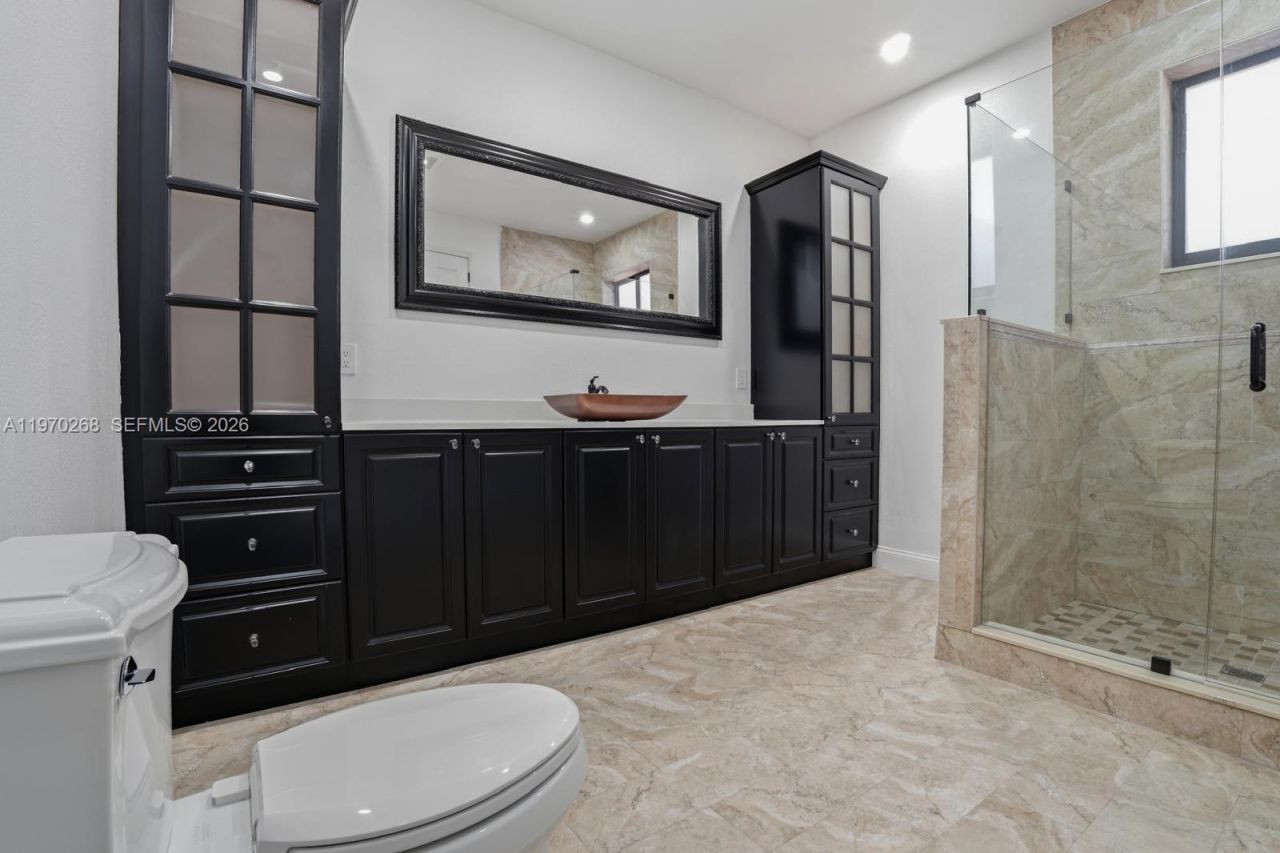 16401 NW 77th Pl, Miami Lakes, FL 33016 Photo