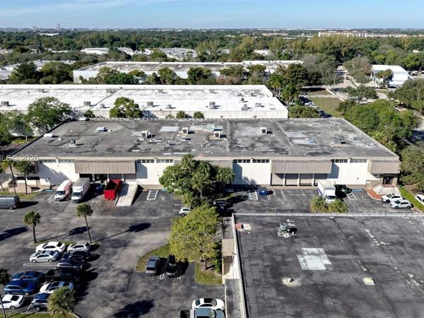 5800 E Miami Lakes Dr E , Miami Lakes, FL 33014