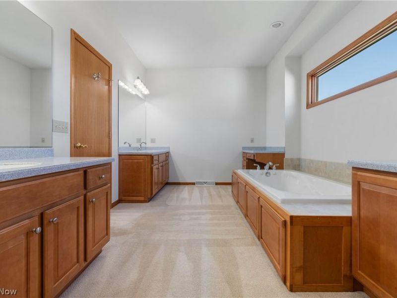 1315 Fieldcrest Drive, Wadsworth, OH 44281 Photo 19