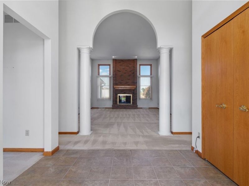 1315 Fieldcrest Drive, Wadsworth, OH 44281 Photo 4