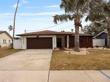 5921 DENVER STREET NE, ST PETERSBURG, FL 33703