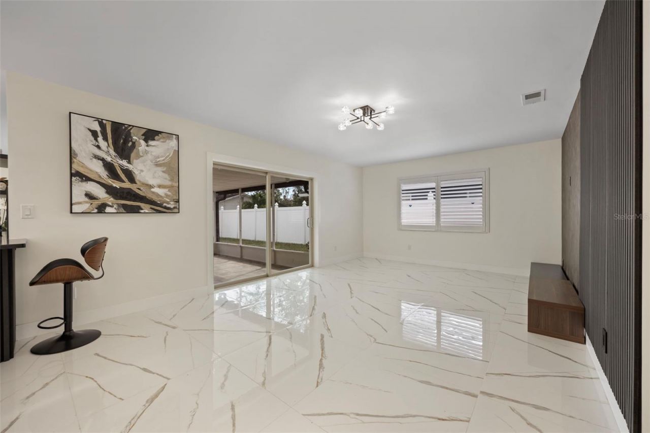 5921 Denver Street Ne, Saint Petersburg, FL 33703 Photo