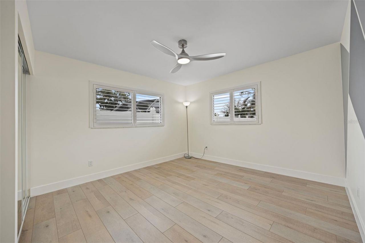 5921 Denver Street Ne, Saint Petersburg, FL 33703 Photo