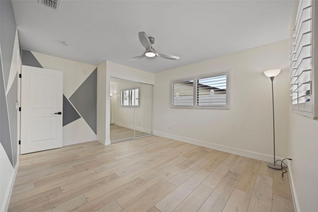 5921 Denver Street Ne, Saint Petersburg, FL 33703 Photo