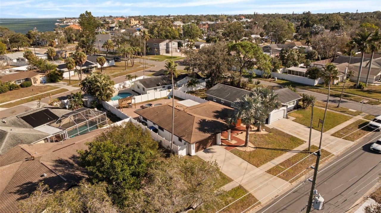 5921 Denver Street Ne, Saint Petersburg, FL 33703 Photo