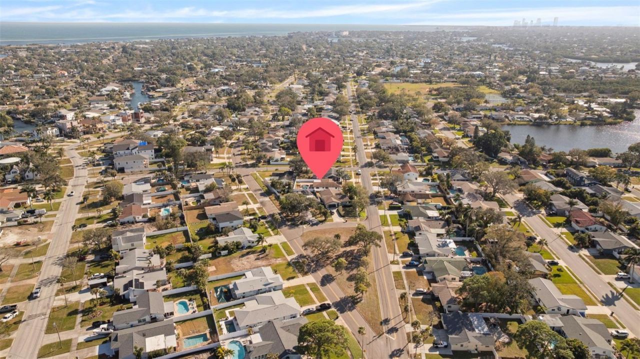 5921 Denver Street Ne, Saint Petersburg, FL 33703 Photo