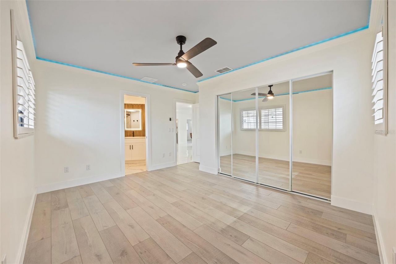 5921 Denver Street Ne, Saint Petersburg, FL 33703 Photo