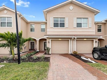 2827 Blossom WAY , NAPLES, FL 34120