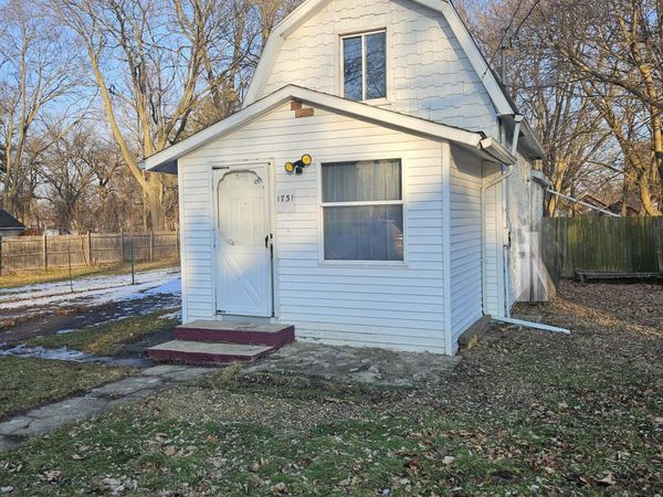 1731 Lyons Avenue, Lansing, MI 48910
