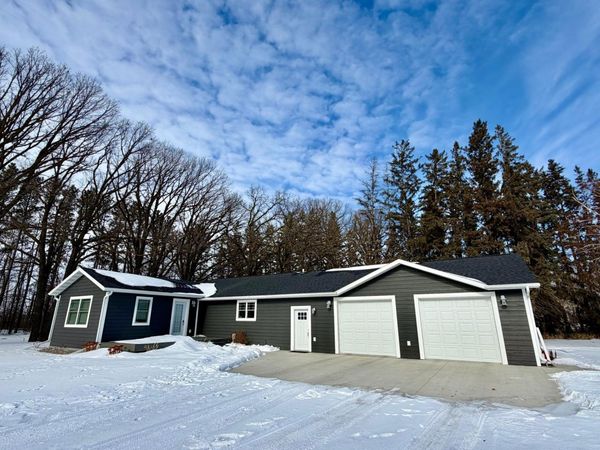 29808 County Road 28, Roseau, MN 56751