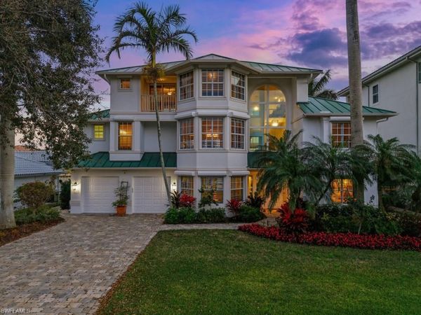 390 Oak AVE, NAPLES, FL 34108