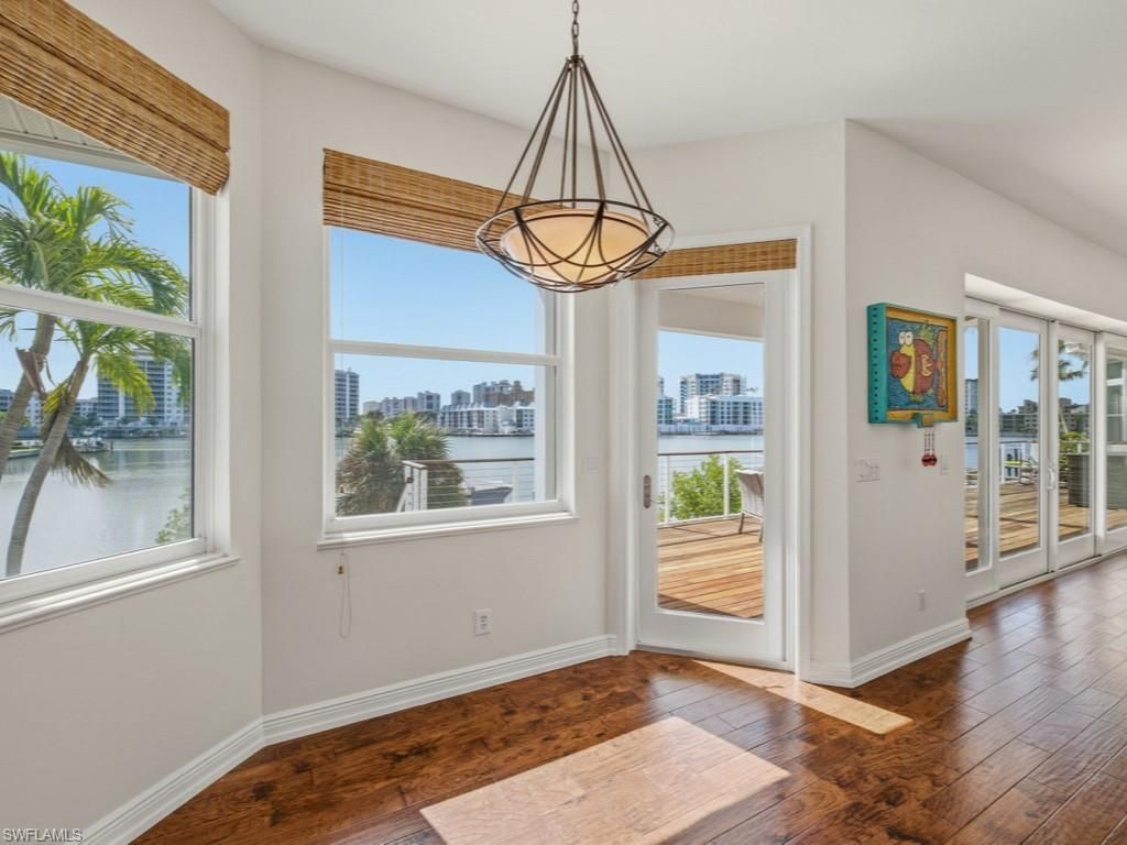 390 Oak Ave, Naples, FL 34108 Photo