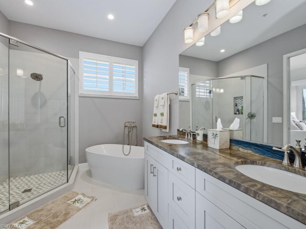 390 Oak Ave, Naples, FL 34108 Photo