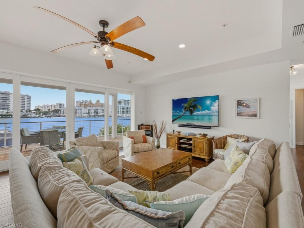 390 Oak Ave, Naples, FL 34108 Photo