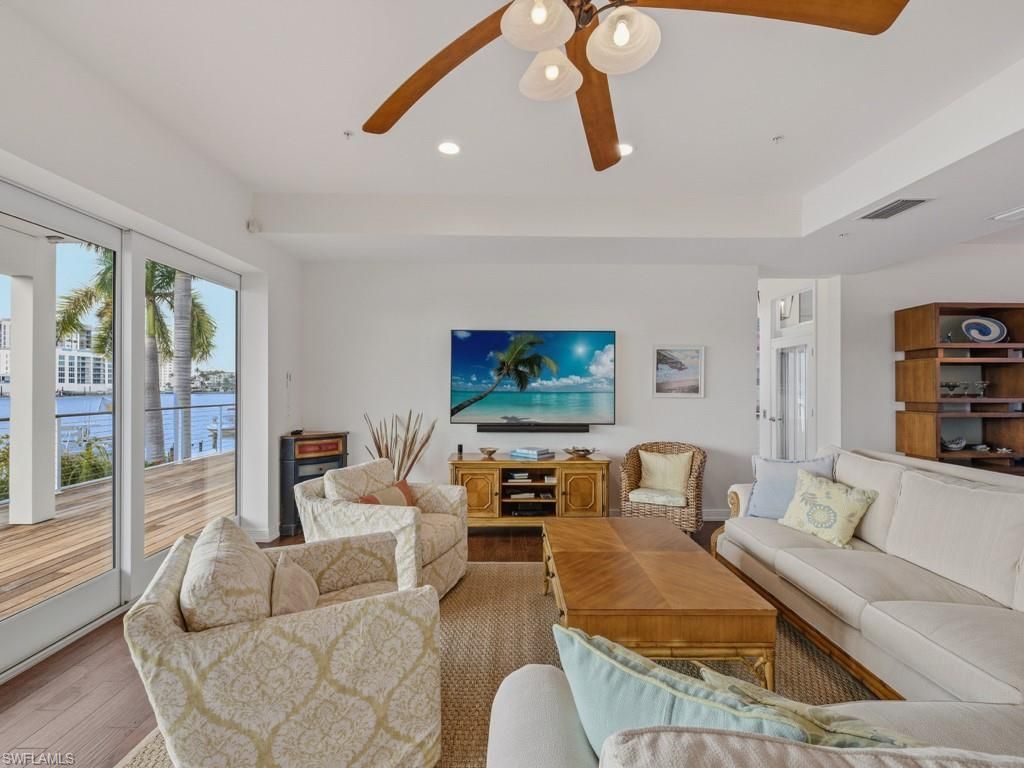 390 Oak Ave, Naples, FL 34108 Photo