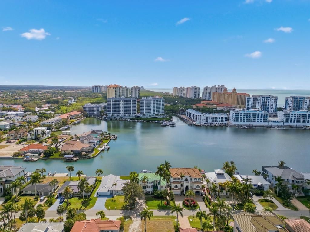 390 Oak Ave, Naples, FL 34108 Photo