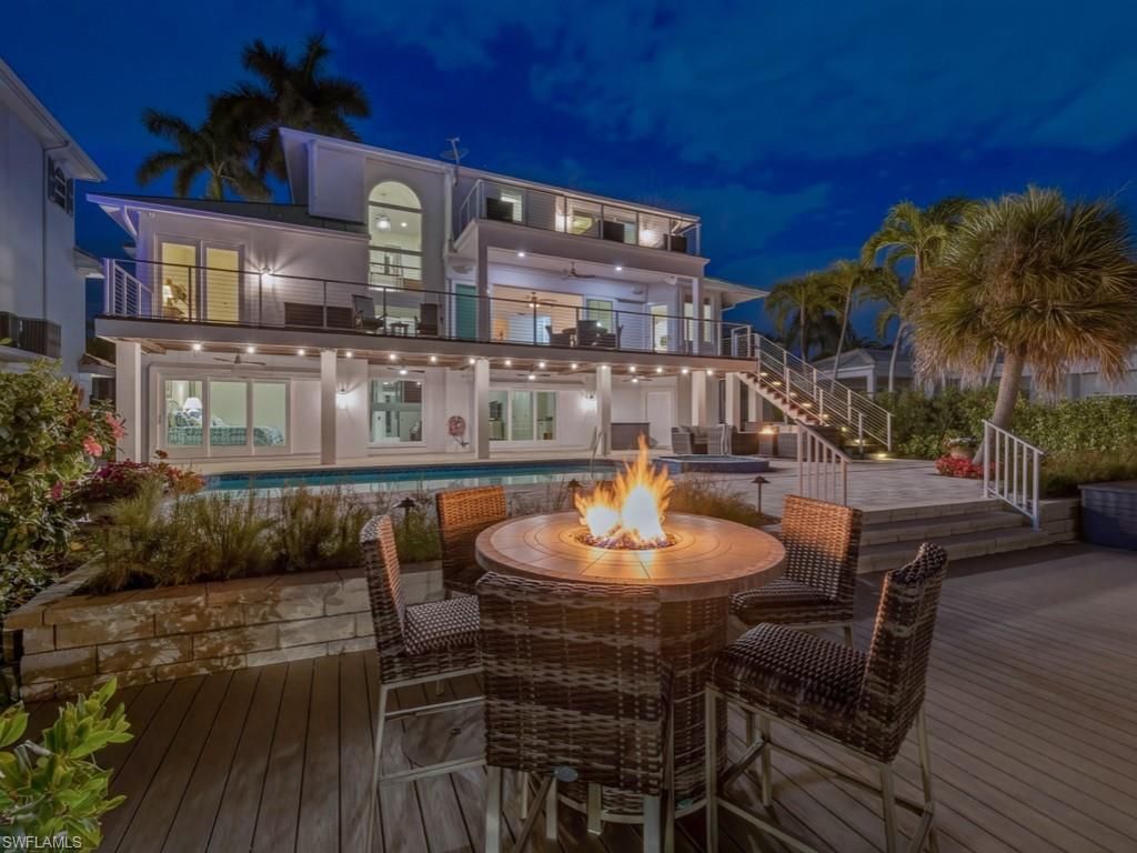 390 Oak Ave, Naples, FL 34108 Photo