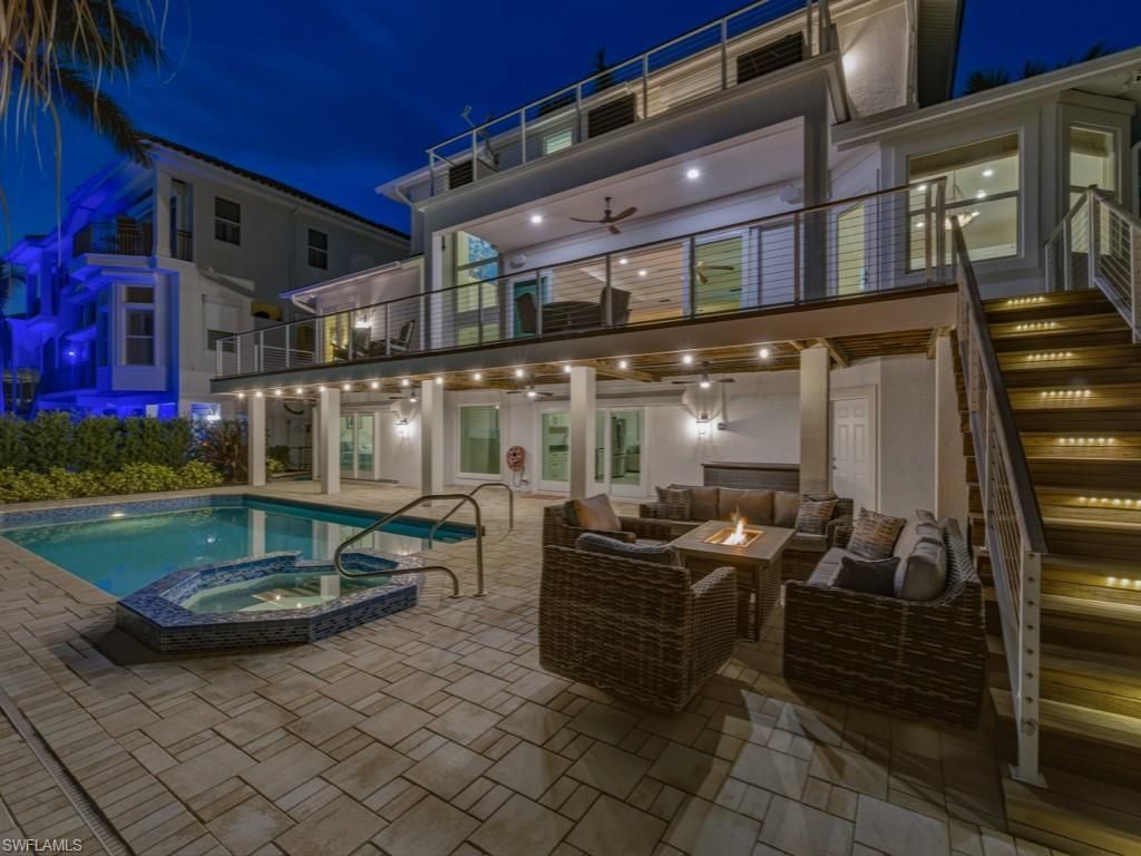 390 Oak Ave, Naples, FL 34108 Photo